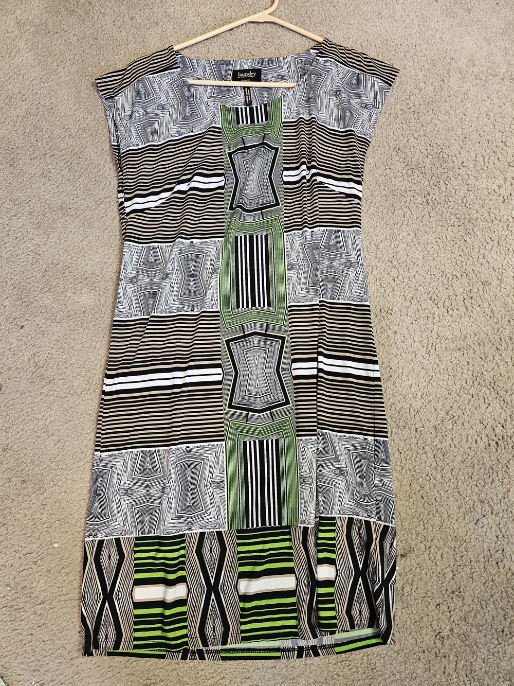 Laundry By Shelli Segal Green & Black Patterned Shift Dress